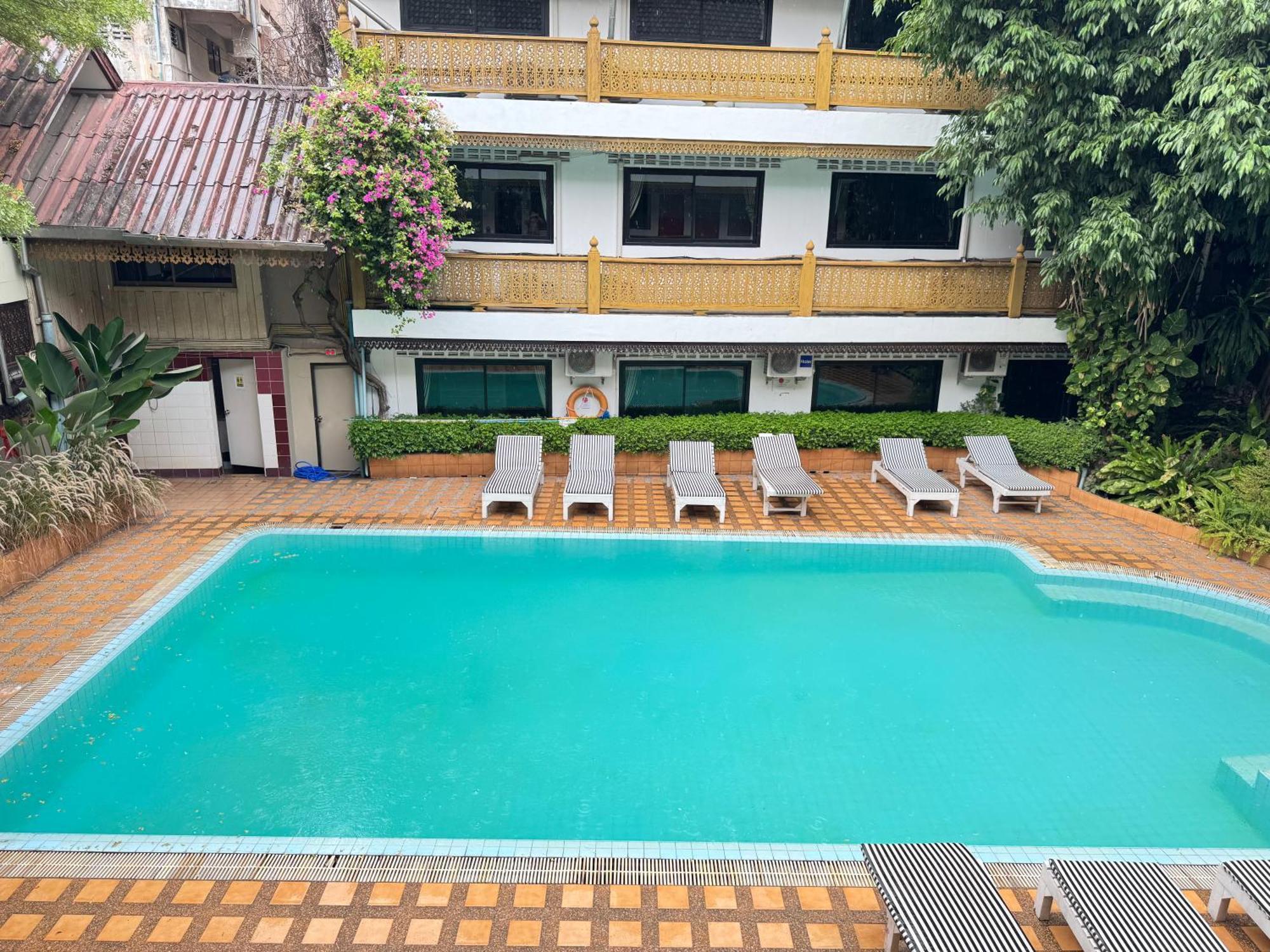 Collection O Khu Mueang Near Tha Phae Gate Formerly Lai Thai Guesthouse — Foto’s 3