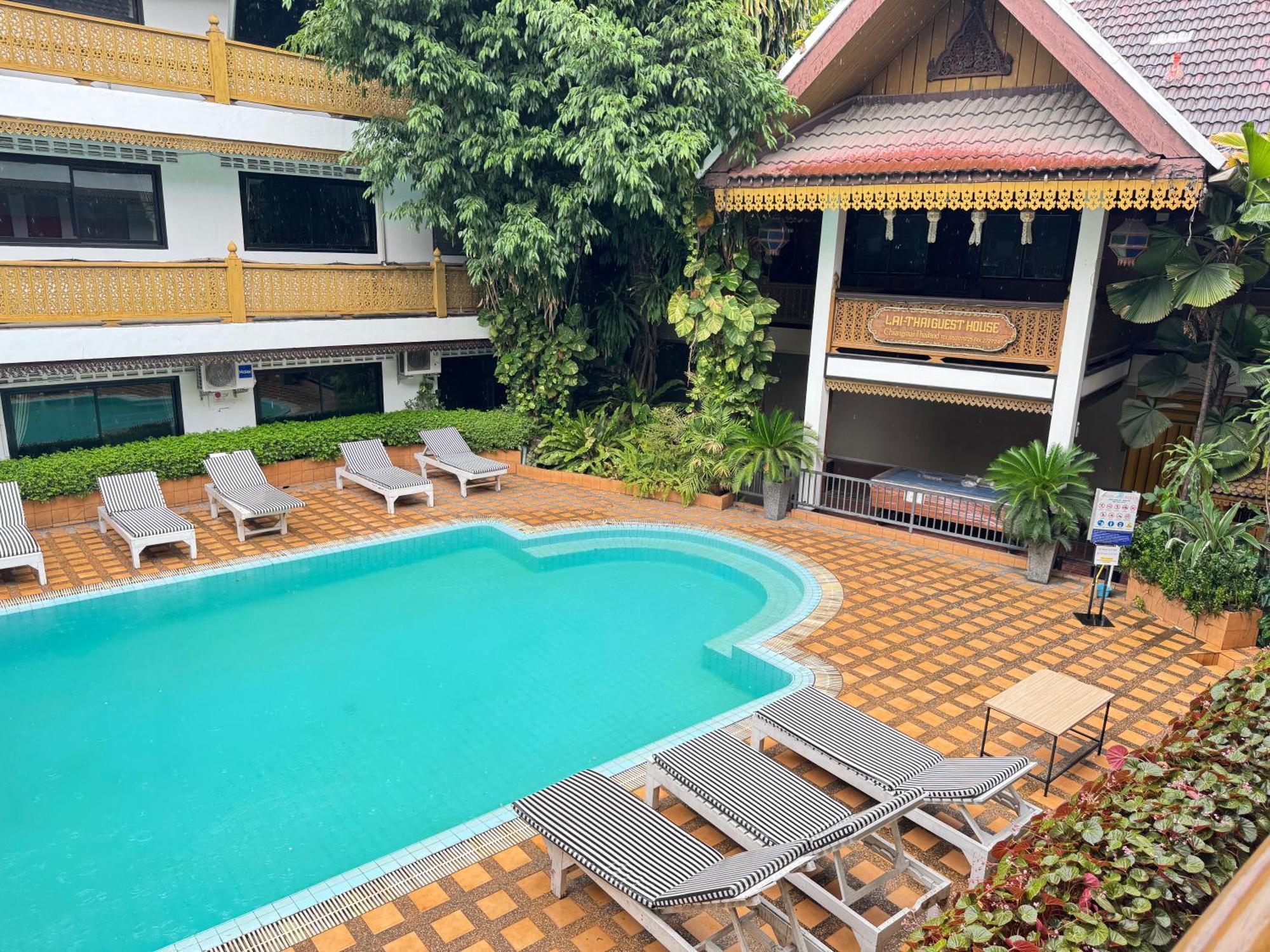 Collection O Khu Mueang Near Tha Phae Gate Formerly Lai Thai Guesthouse — Foto’s 2